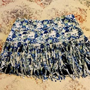 This is such a fun skort!!! Womens golf skort. Size XL.